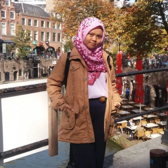Tutor Cetta English Rindang Chairunnisa
