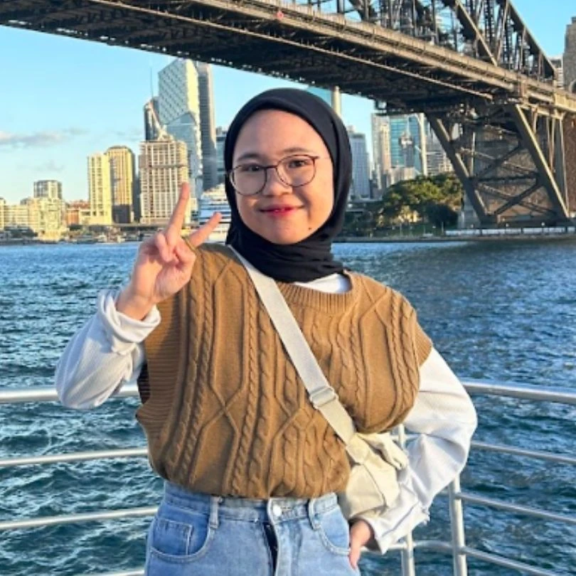 Tutor Cetta English - Apriliana